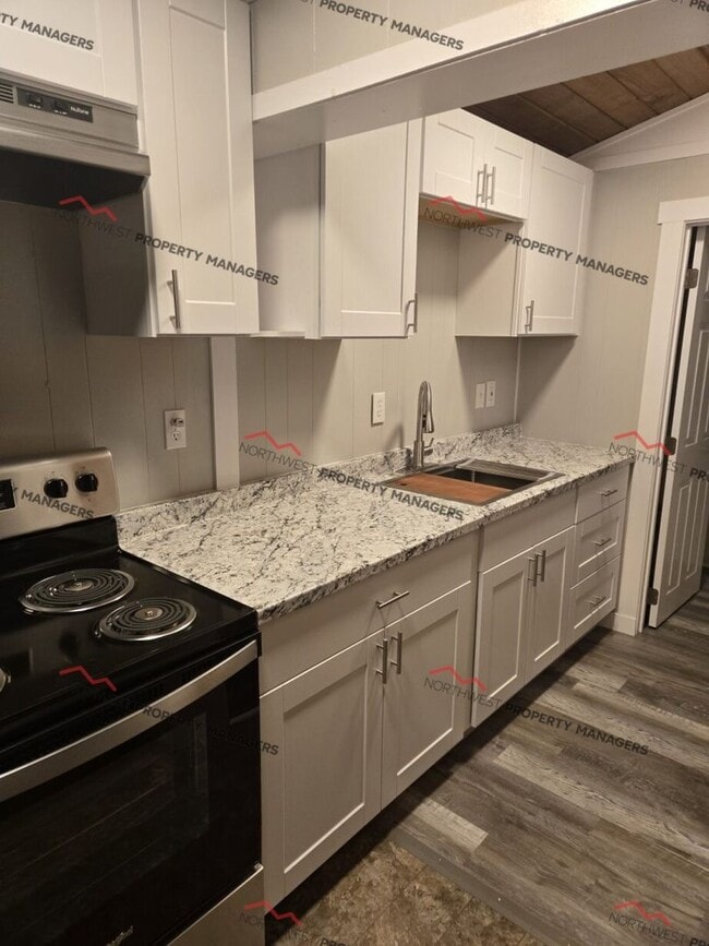 Photo - 105 Engle Dr Unit #B