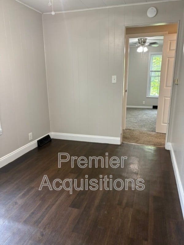 Photo - 2108 Fernwood Pl