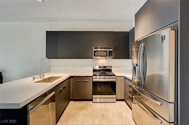 Photo - 353 E Bonneville Ave Unidad 439