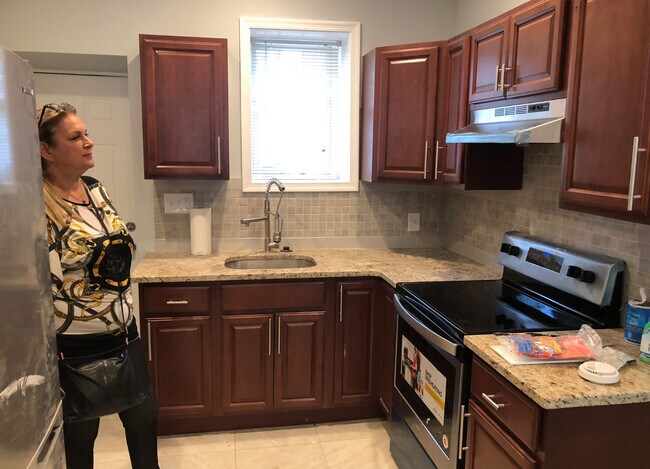 Photo - 5016 Reno St