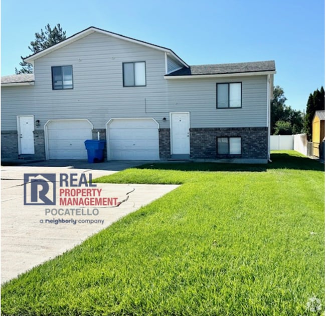 Building Photo - 1215 Cottage Ave Unit #B Rental
