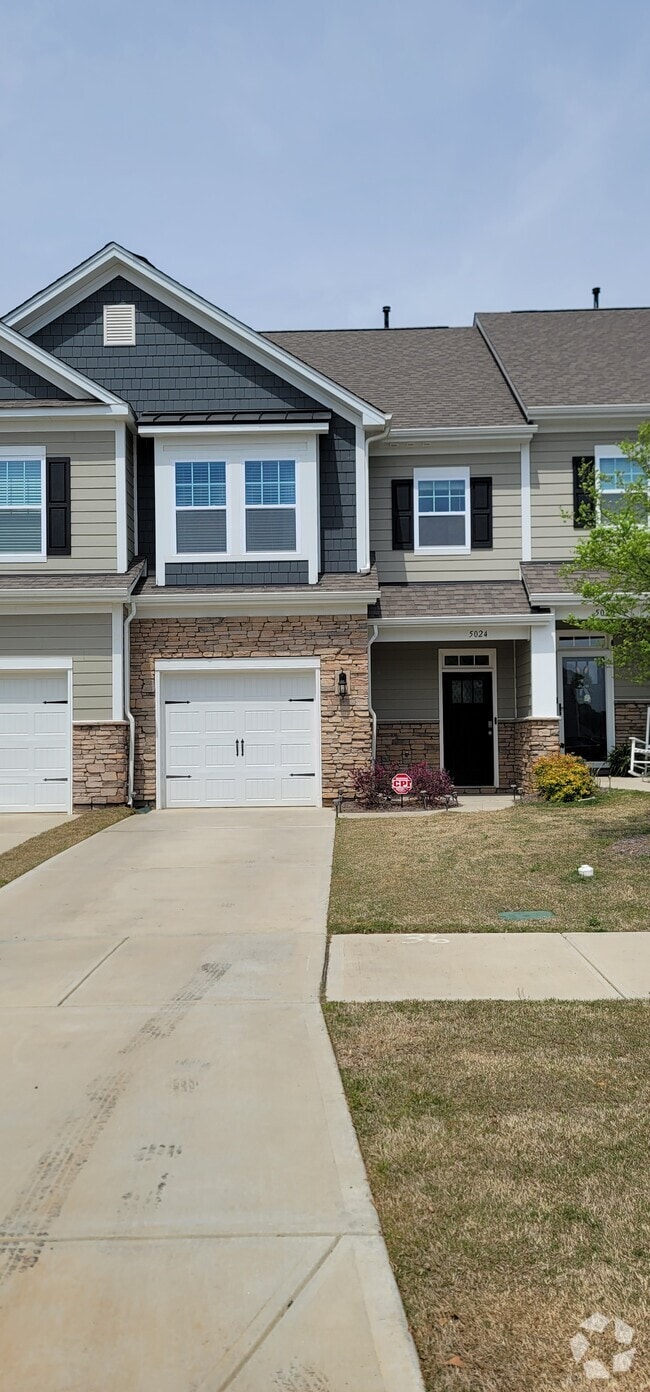 Building Photo - 5024 Harris Woods Blvd Rental