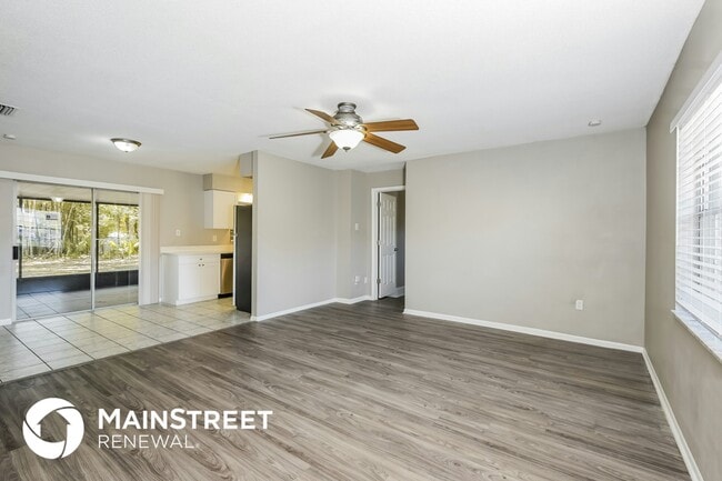 Photo - 965 Calbert Ln