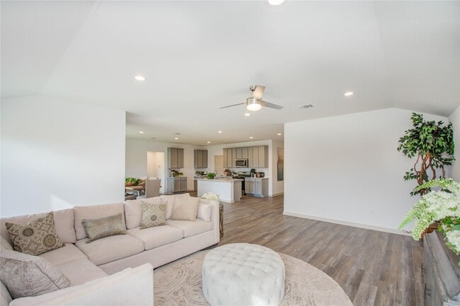 Building Photo - 3407 Lake Landing Ln