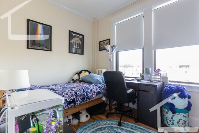 Photo - 1322 Commonwealth Ave