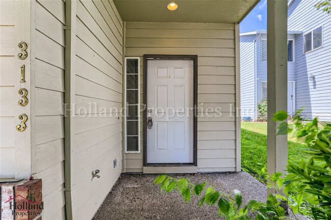Photo - 3133 NE 13th Pl