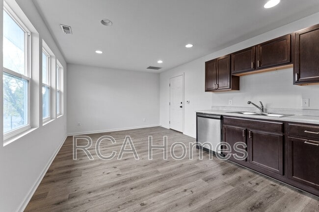 Photo - 1306 Woodlawn Ave