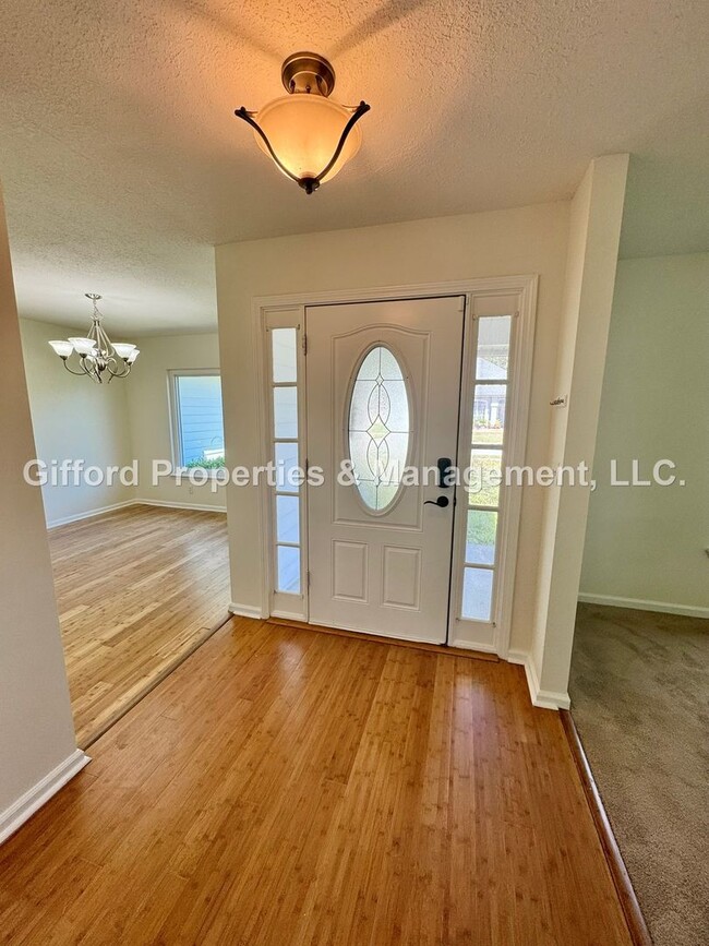 Photo - Beautiful 4 Bedroom / 2 Bathroom Harbor Winds Home w/ Solar Panels