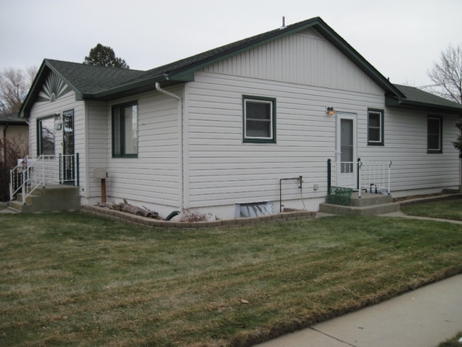 Photo - 1746 Alderson Ave