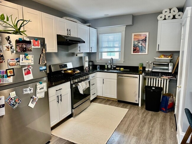 Building Photo - 156 Main St Unit 1