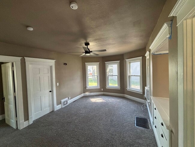 Photo - 131 South St Unit Main Floor