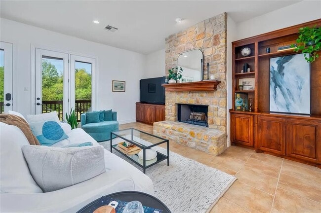 Photo - 15 Chandon Ln