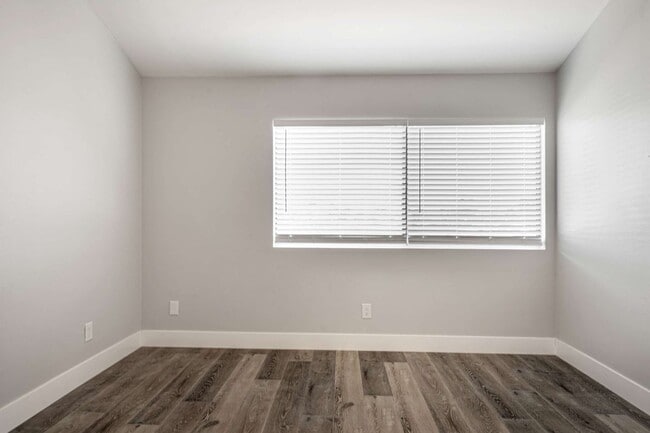 Photo - 6323 Reseda Blvd Unit 2