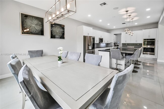 Photo - 8645 NW 39th Ct