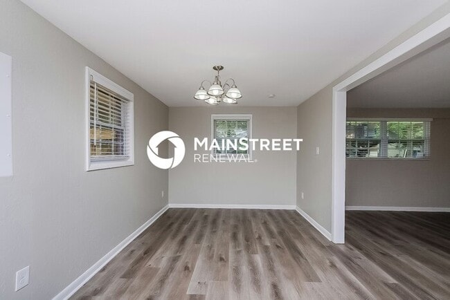 Photo - 3 Bedroom Pet-Friendly Home in New Port Richey, FL with Main Street Renewal