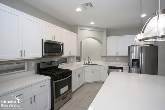 Photo - Beautifully Updated 4Bdm 3Ba Two-Story Home Located in the Heart of Southern Highlands!