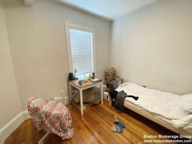 108 Buttonwood St