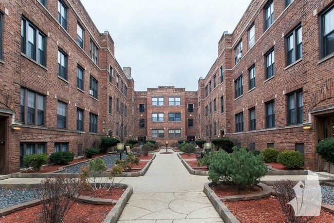 Photo - 630 W Cornelia Ave Unit #  0N3
