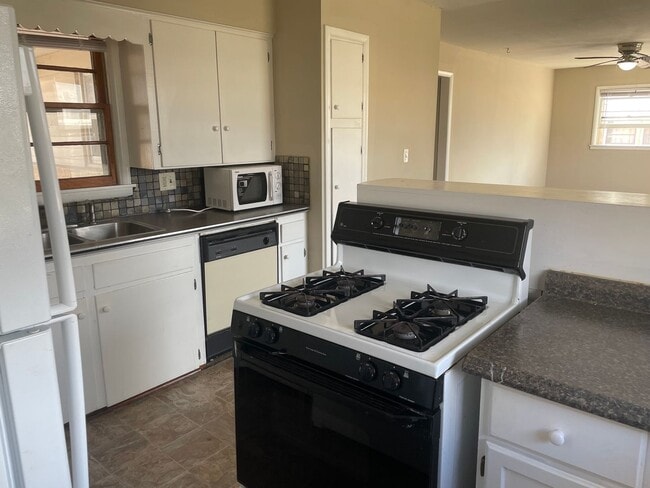 Photo - Adorable 3 bedroom 1 bathroom
