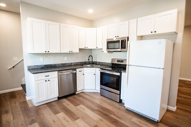 4115 Mountain Trek Wy