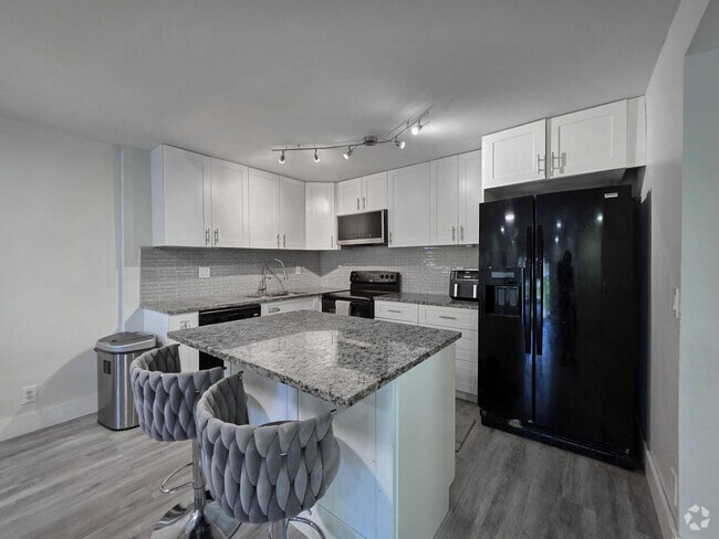 Building Photo - 4121 NW 88th Ave Unit 106 Rental