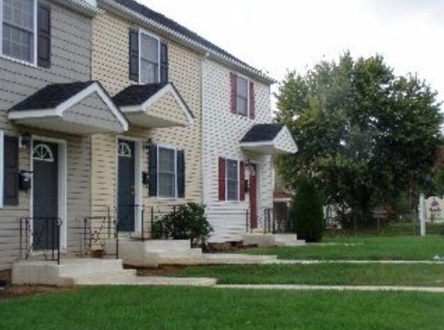 Maple Tree Townhomes - Maple Tree Townhomes