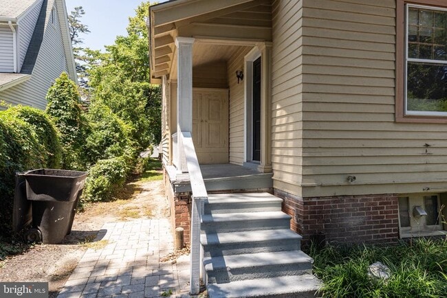 Photo - 733 Camden Ave