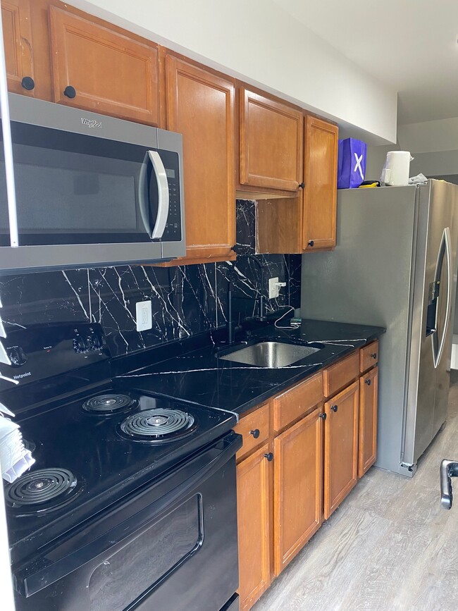 Photo - 2848 Edgecombe Cir S