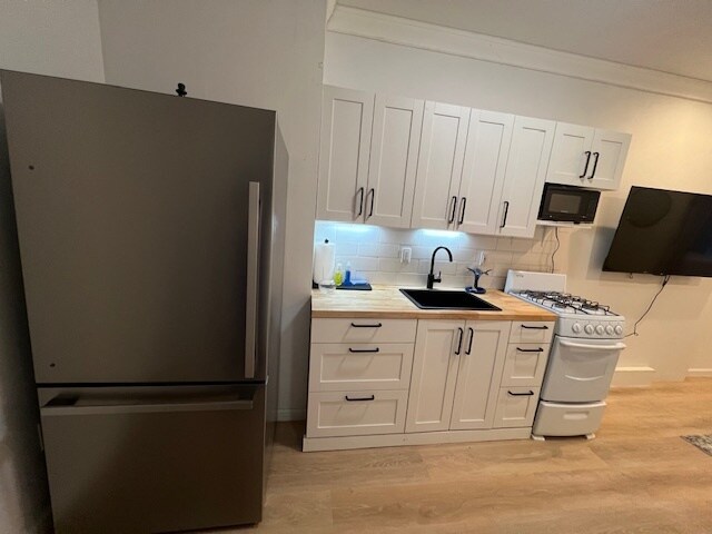 Photo - 93 1/2 East 7th St