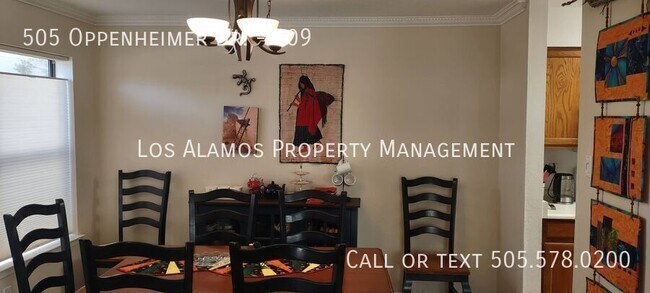 Photo - 505 Oppenheimer Dr