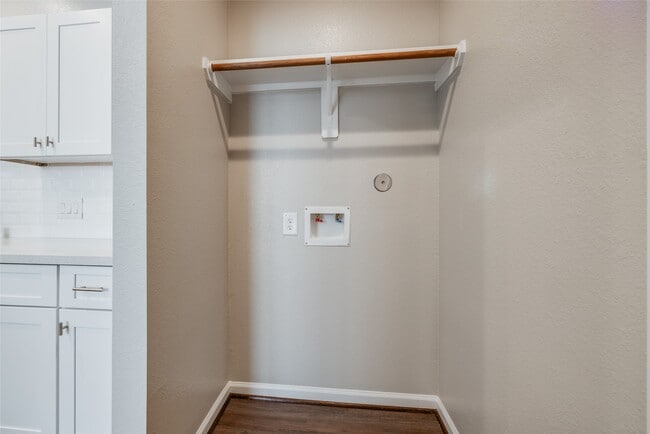 Photo - 137 Pk Pl Cir Unit A