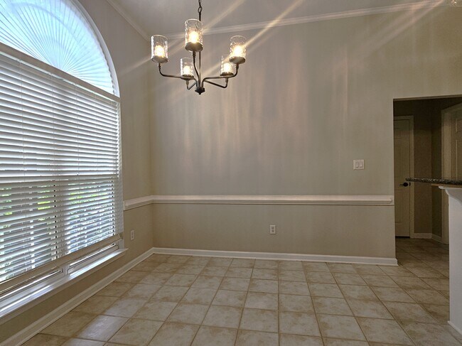 Photo - 309 Burgamy Way