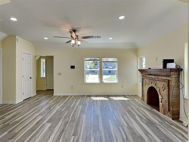 Photo - 2341 NW 11th St