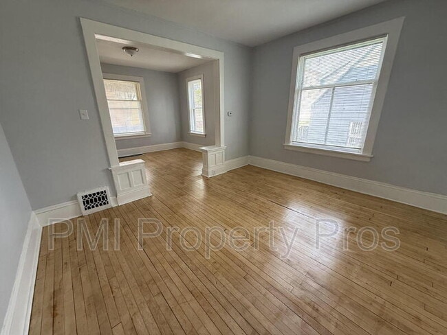 Photo - 3109 W Walnut St