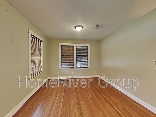 Building Photo - 1611 N 17th Ave Rental