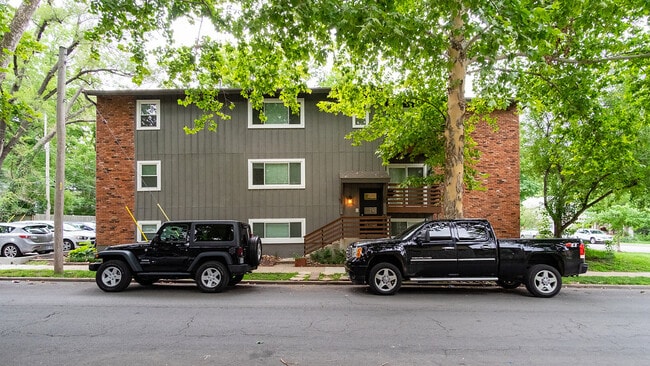 Building Photo - Kosobro