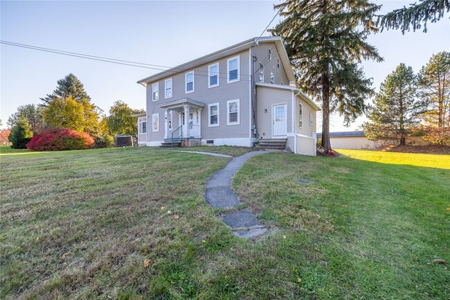 Photo - 757 Holt Rd Unidad 2