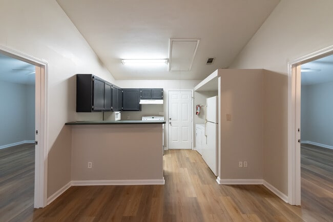 Photo - 285 E Harrison St