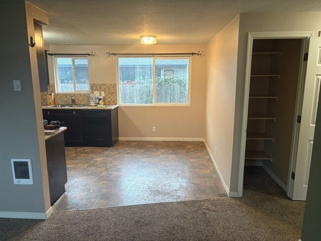 Photo - KeBr01 ~ 486/488 52nd Street Unidad 488