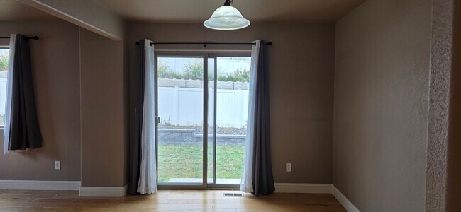 Photo - 4117 Gunsmoke Rd