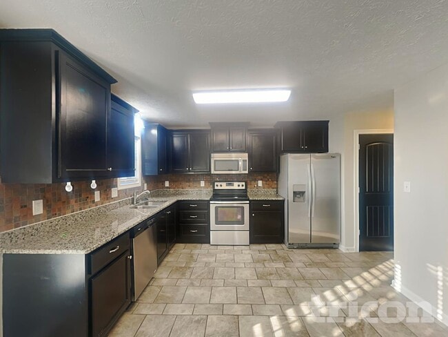 Photo - 1304 Golden Eagle Way