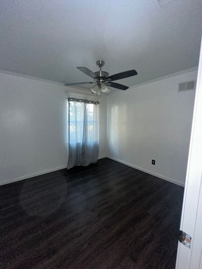 Photo - 3301 Thunderbird Ln