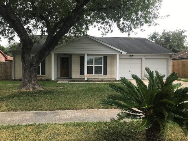 Building Photo - 10206 Trade Winds Dr