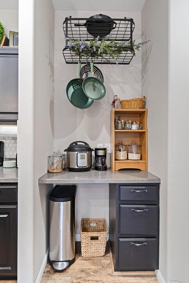 Photo - 1546 W 110 N