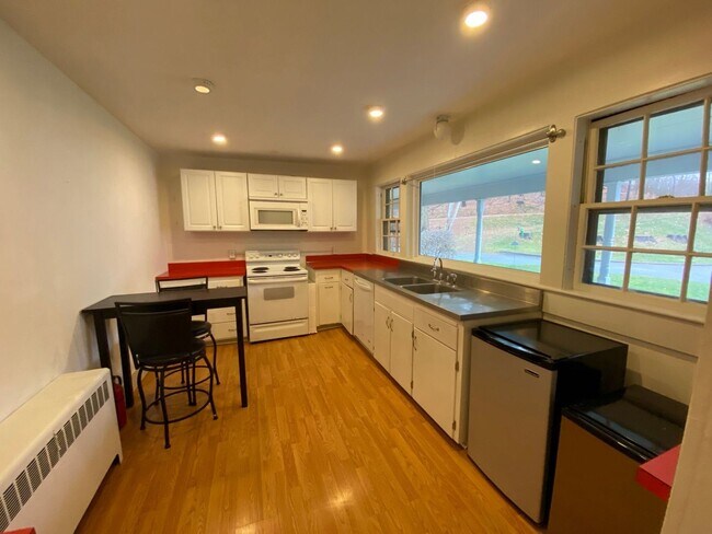 Photo - 17 Lowell St Unidad Apt 1