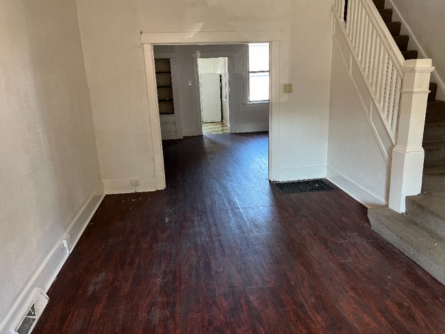 Photo - 1619 Lenz Ave