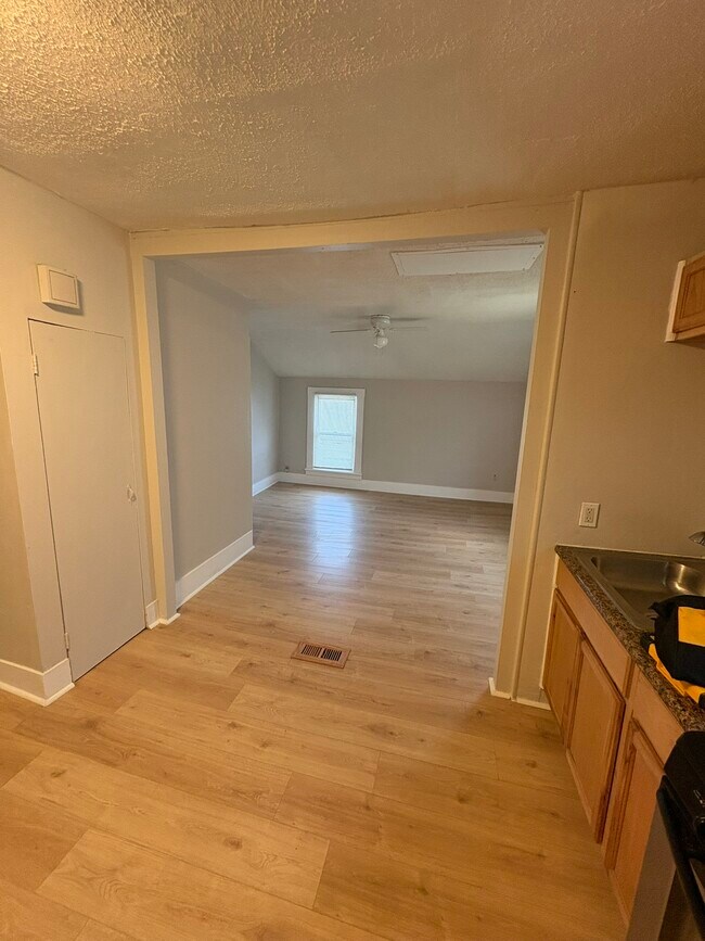 143 Hamilton Ave