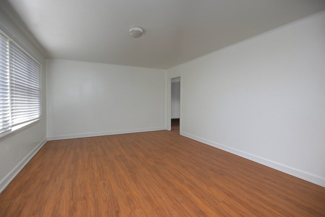 Sala de estar - 6716 Pasado Rd