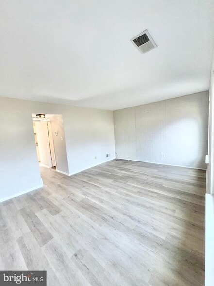 Photo - 1685 Westwind Way