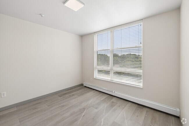 1BR, 1BA - 560SF - Bedroom